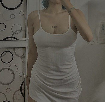 Em gái địt rất mạnh